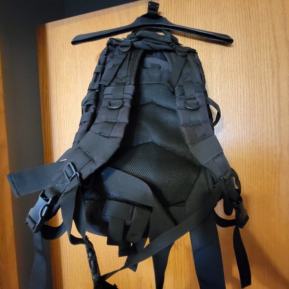Backpack - Picture 2 of 4